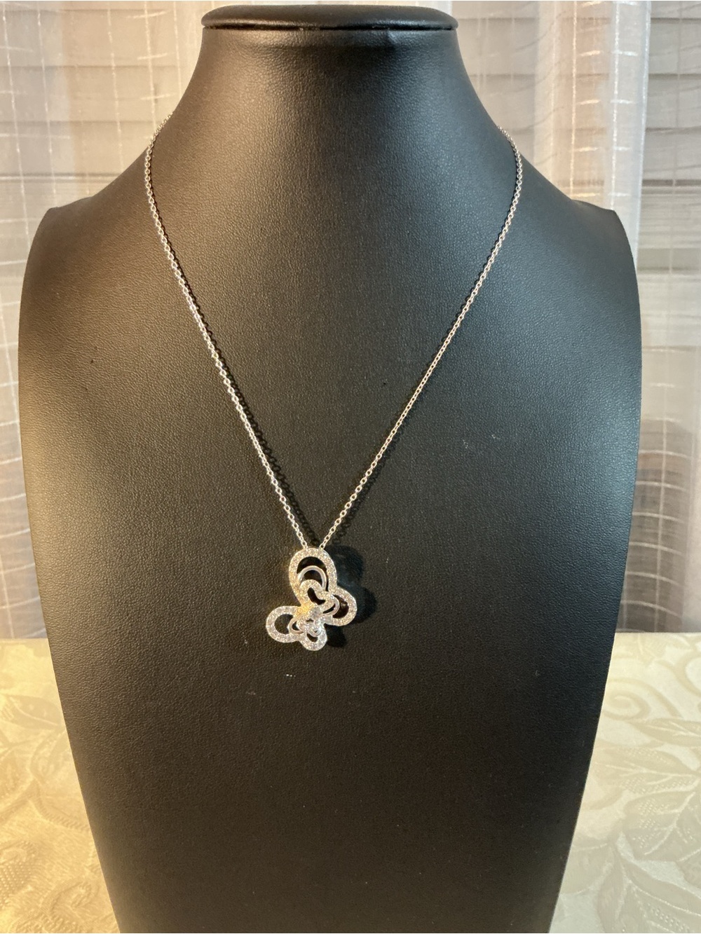 Avon (NRT) Signed Vintage Butterfly Rhinestone Silver Tone Pendant Necklace